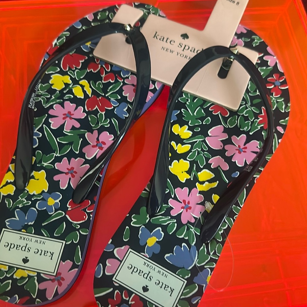 Kate Spade flip flops BNWTs